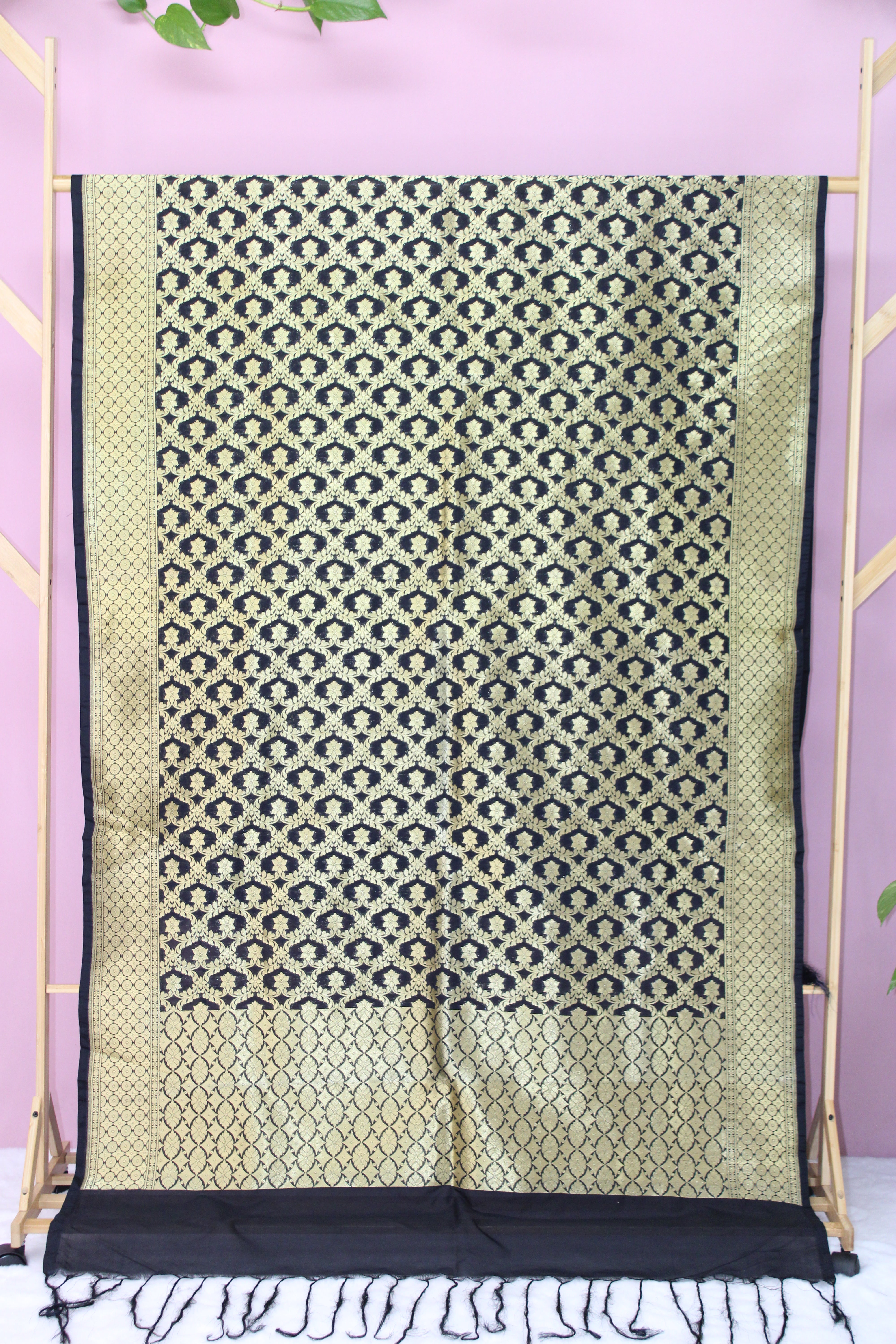Brocade dupatta