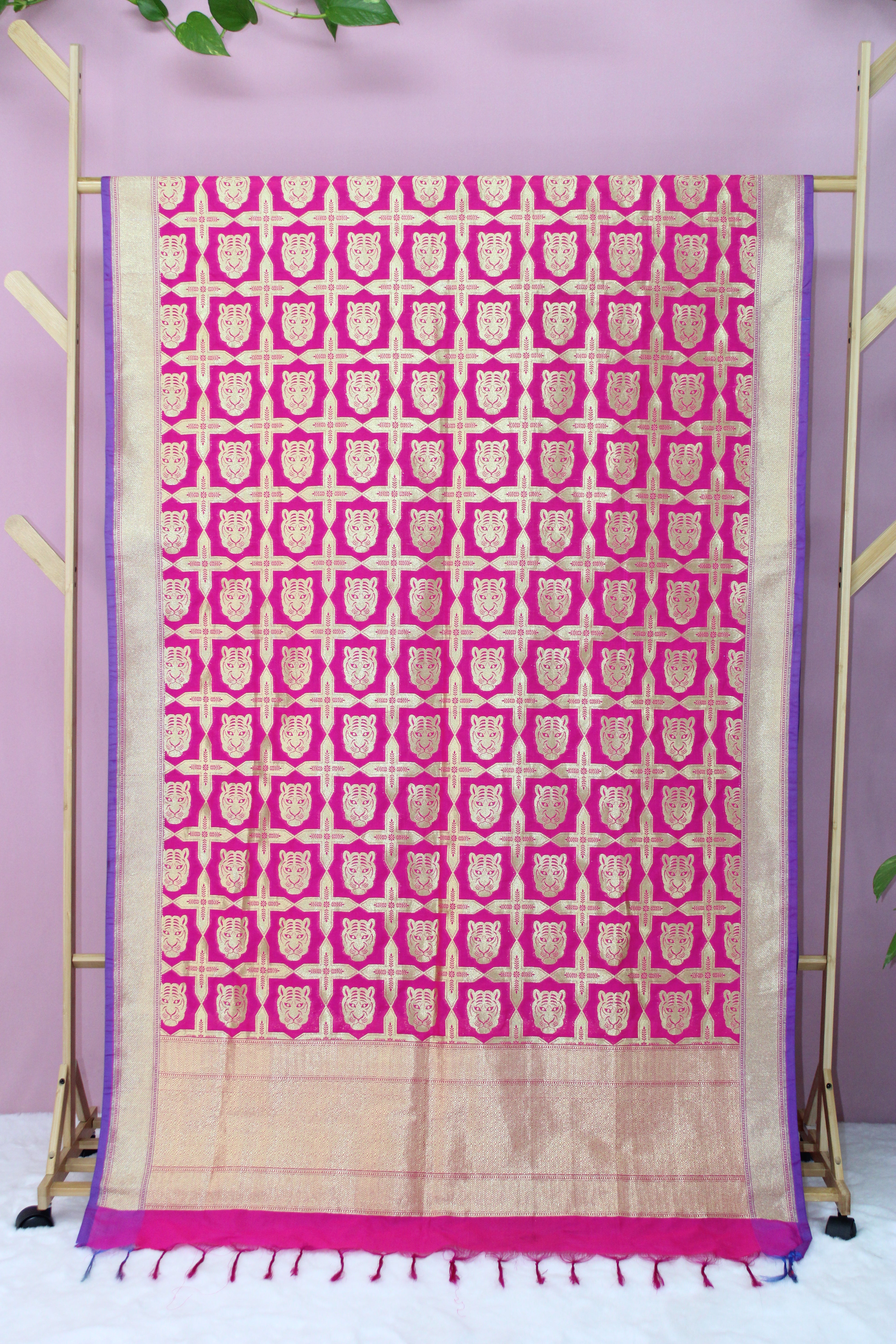 Brocade dupatta