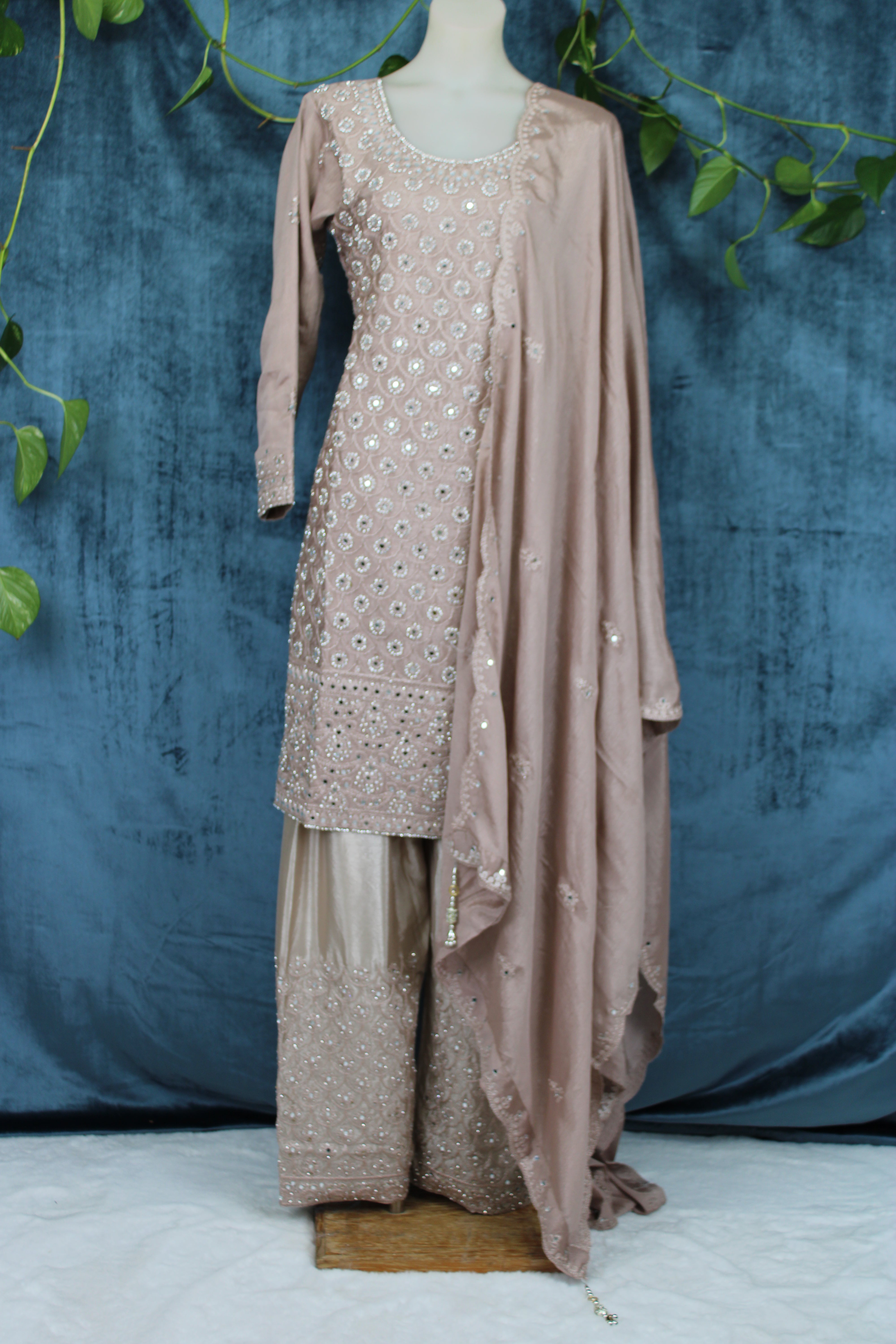 Arfa - Salwar Suit