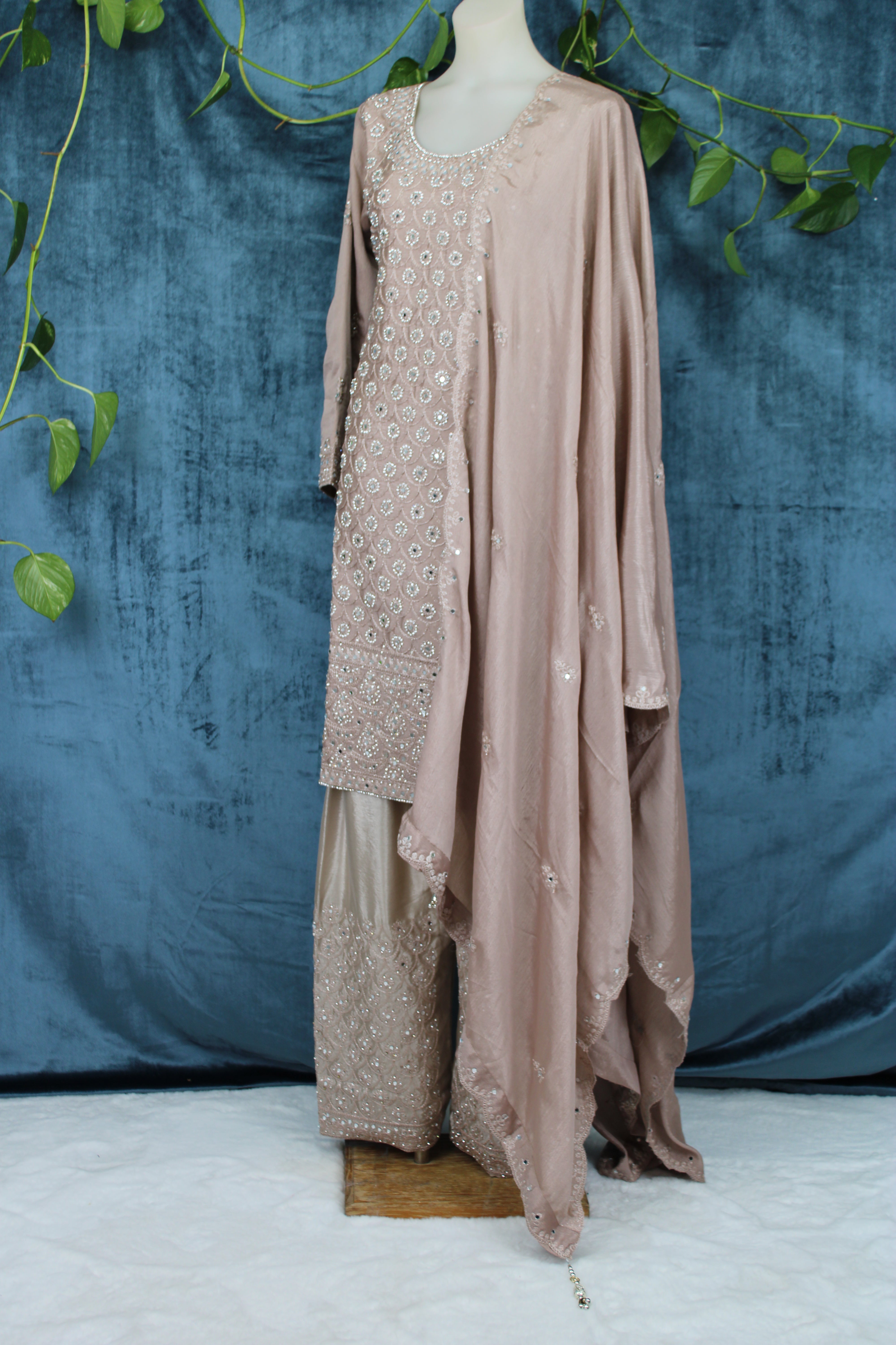 Arfa - Salwar Suit