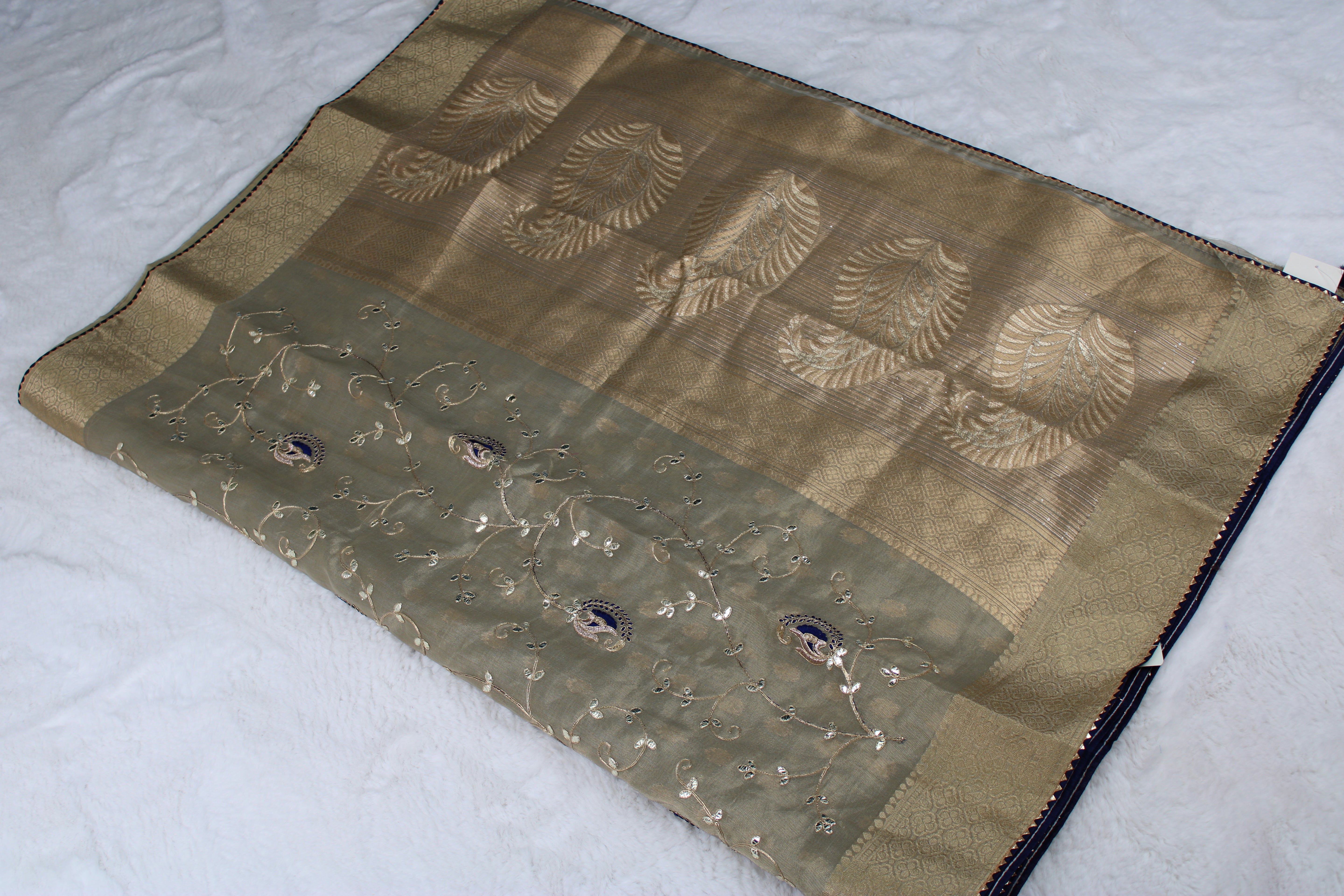 Jasleen - Tissue Embroidery Saree