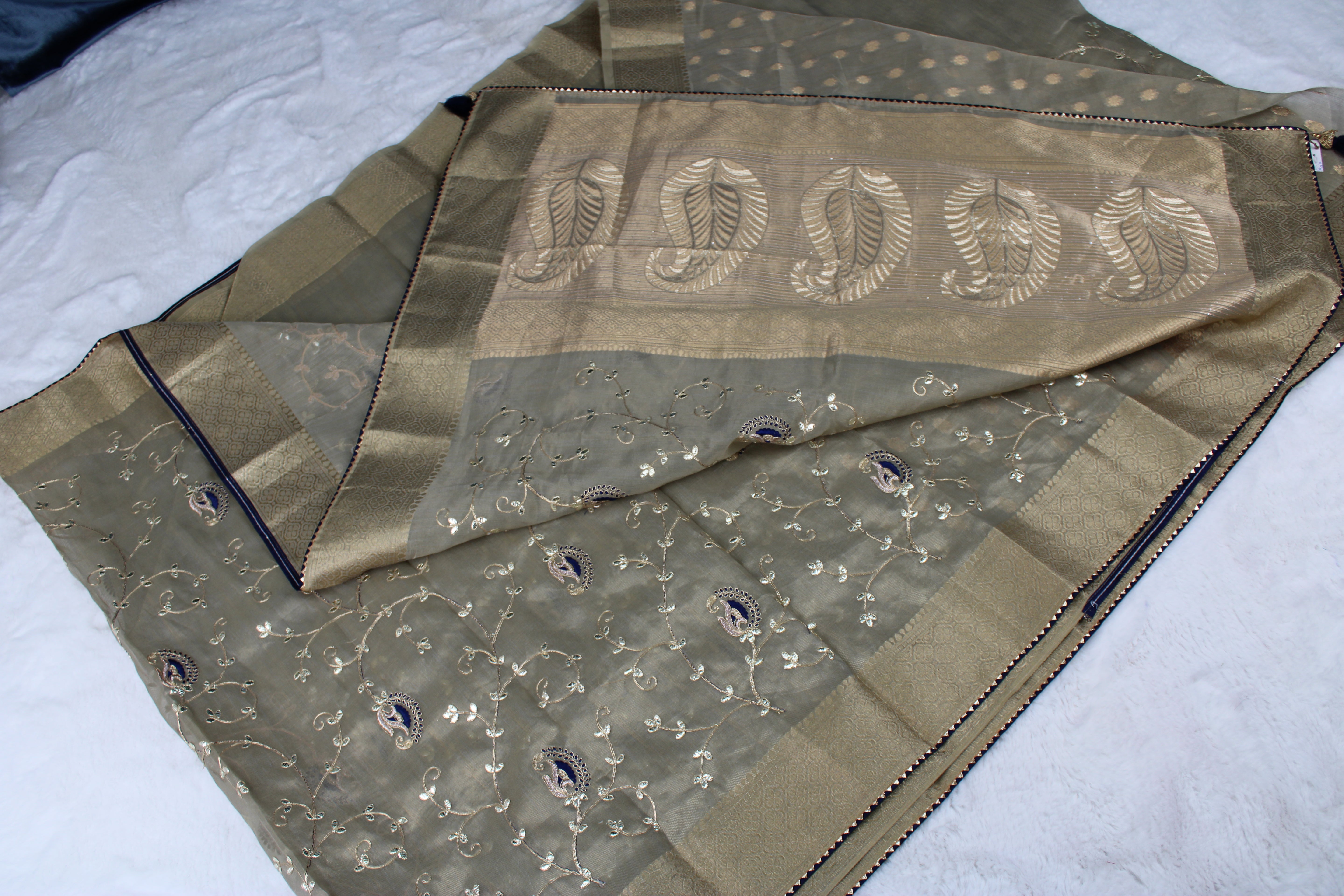 Jasleen - Tissue Embroidery Saree