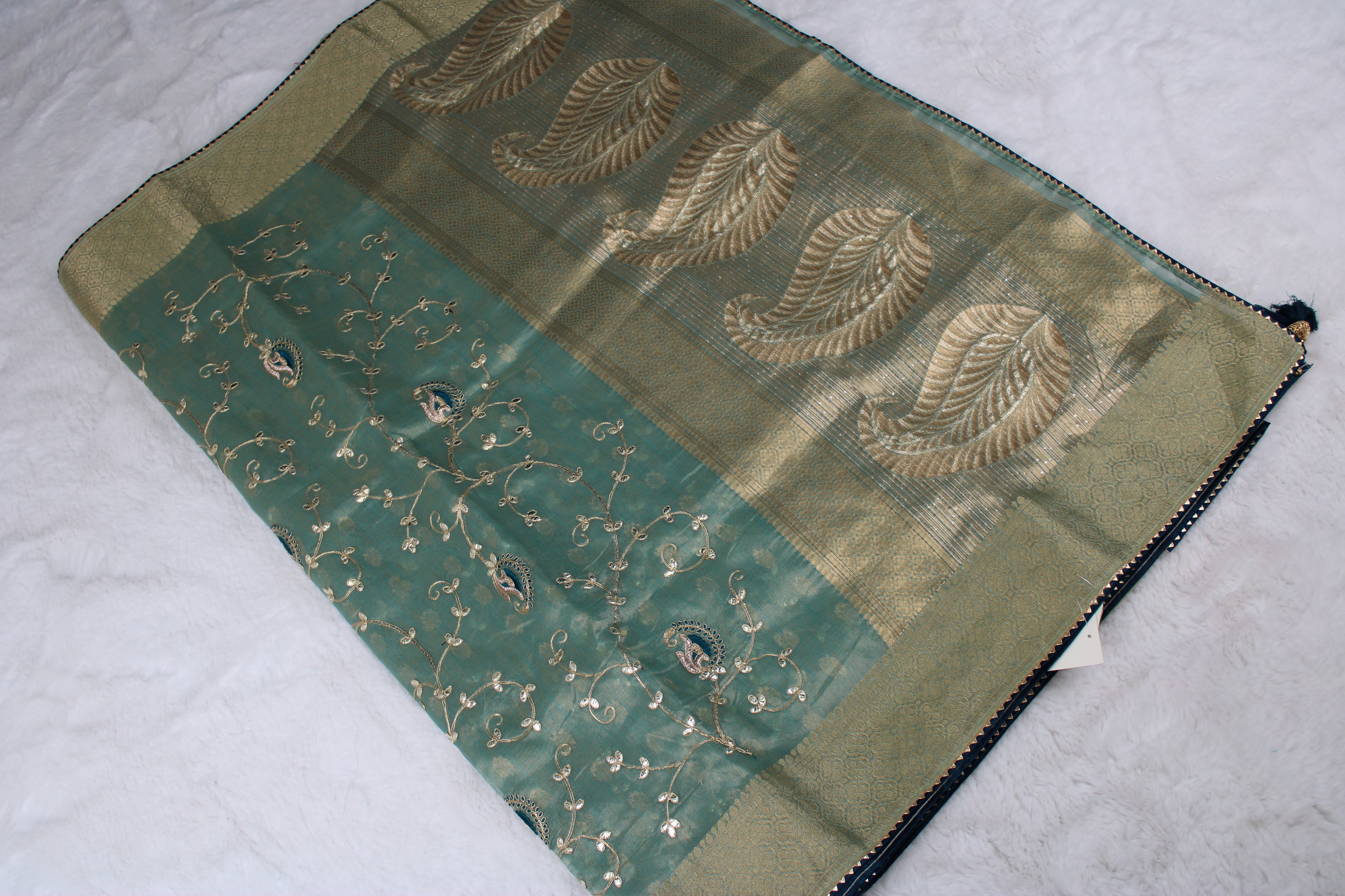 Jasleen - Tissue Embroidery Saree