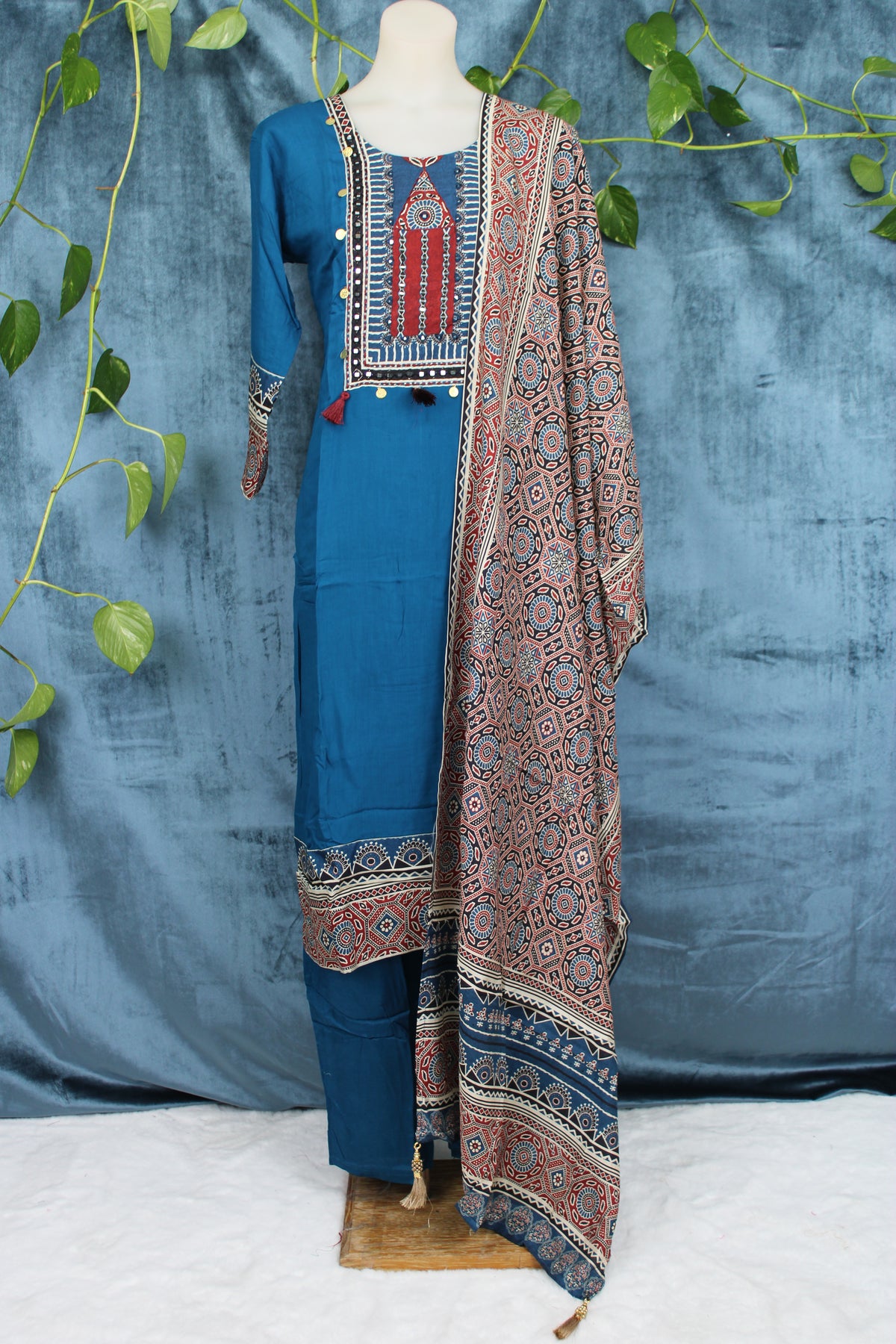 Kinjal - Straight Suit