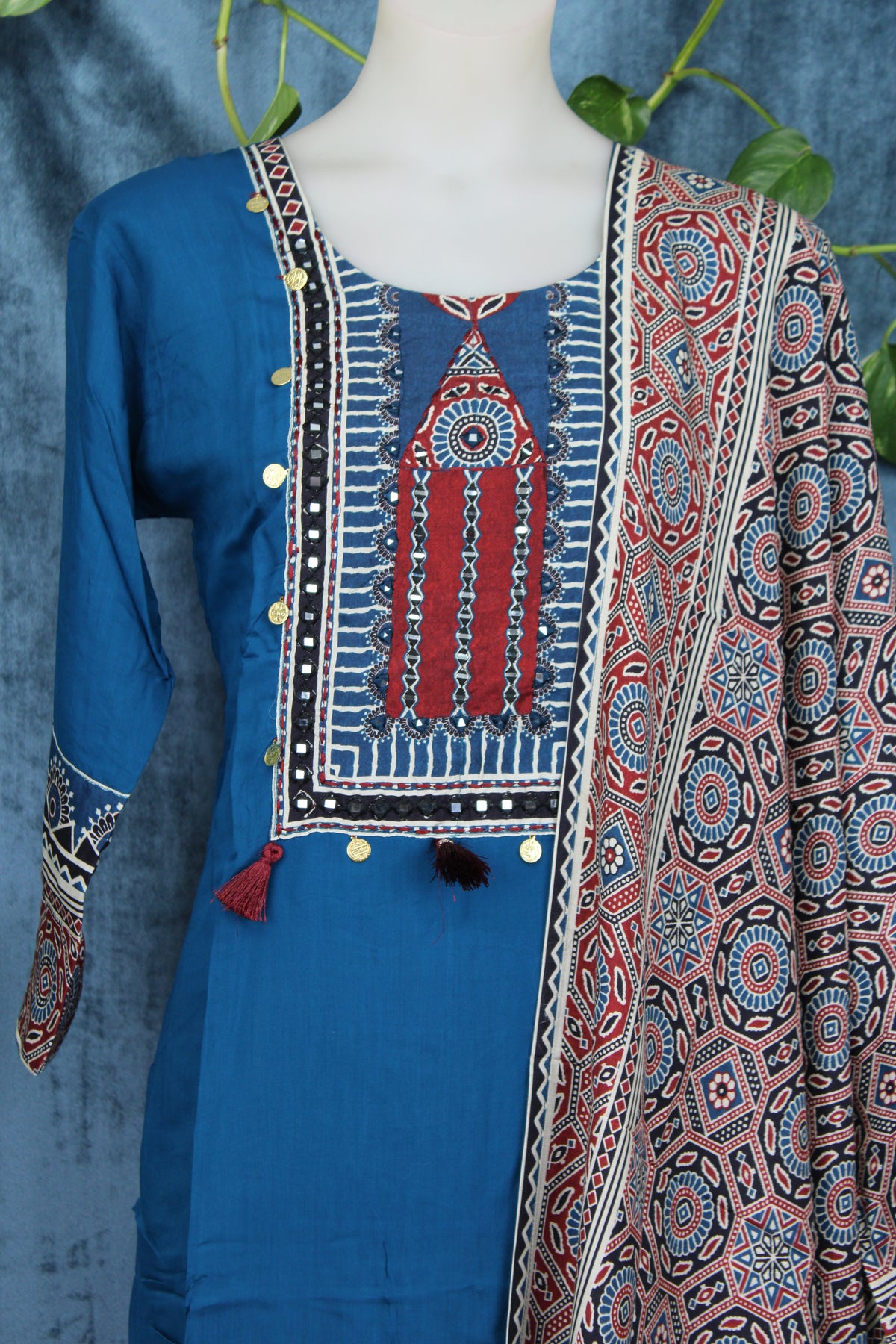 Kinjal - Straight Suit
