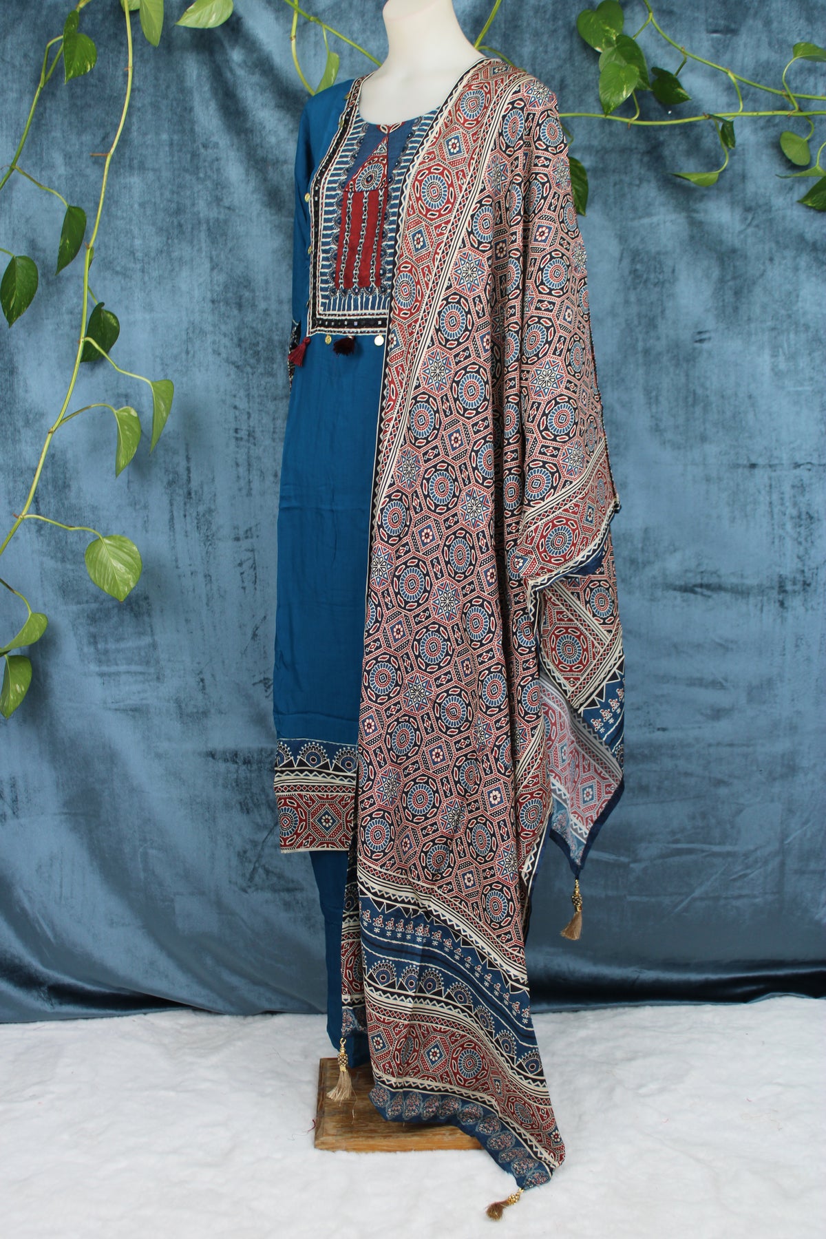 Kinjal - Straight Suit