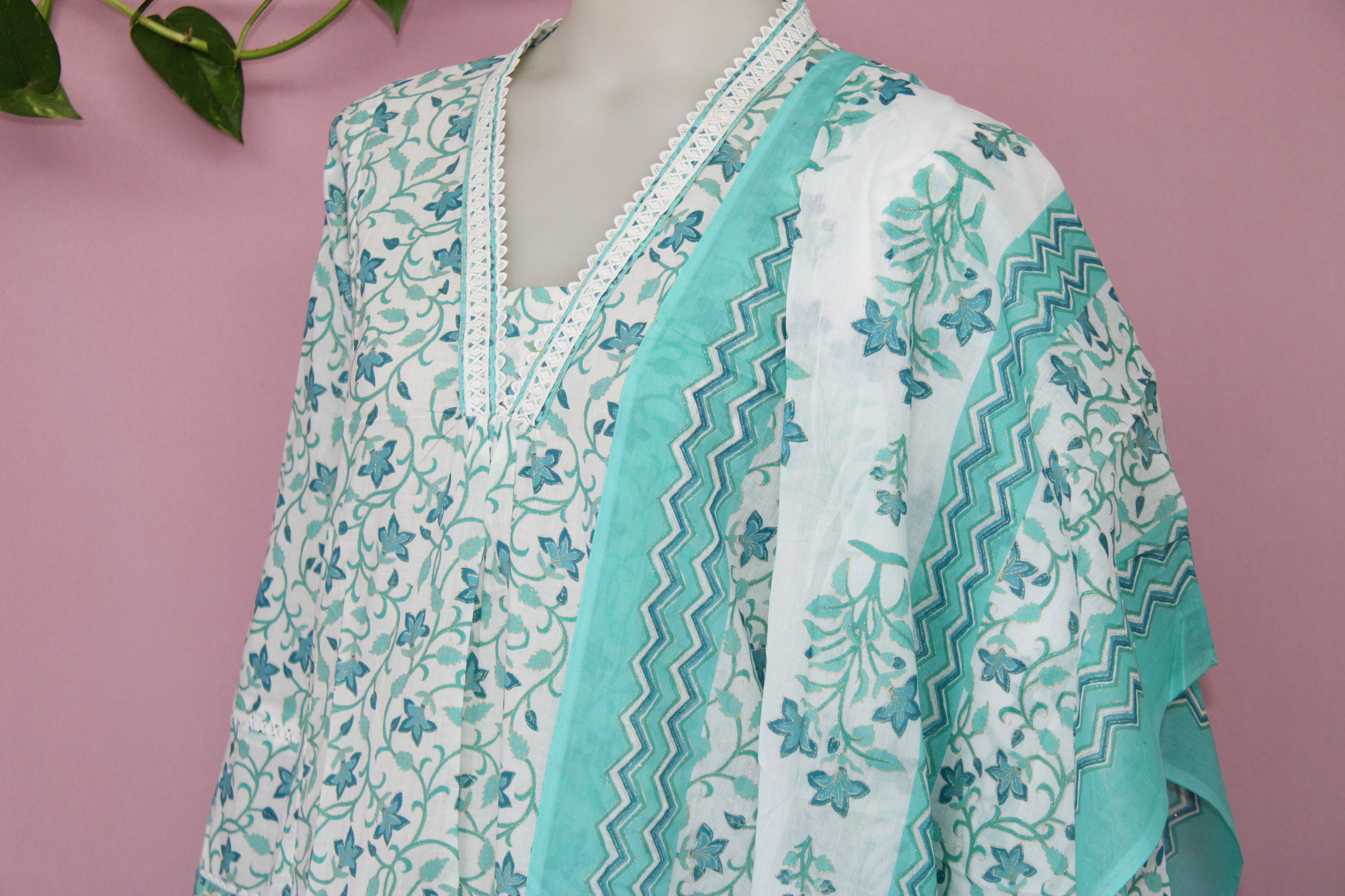 Leena - Cotton V-Neckline Suit