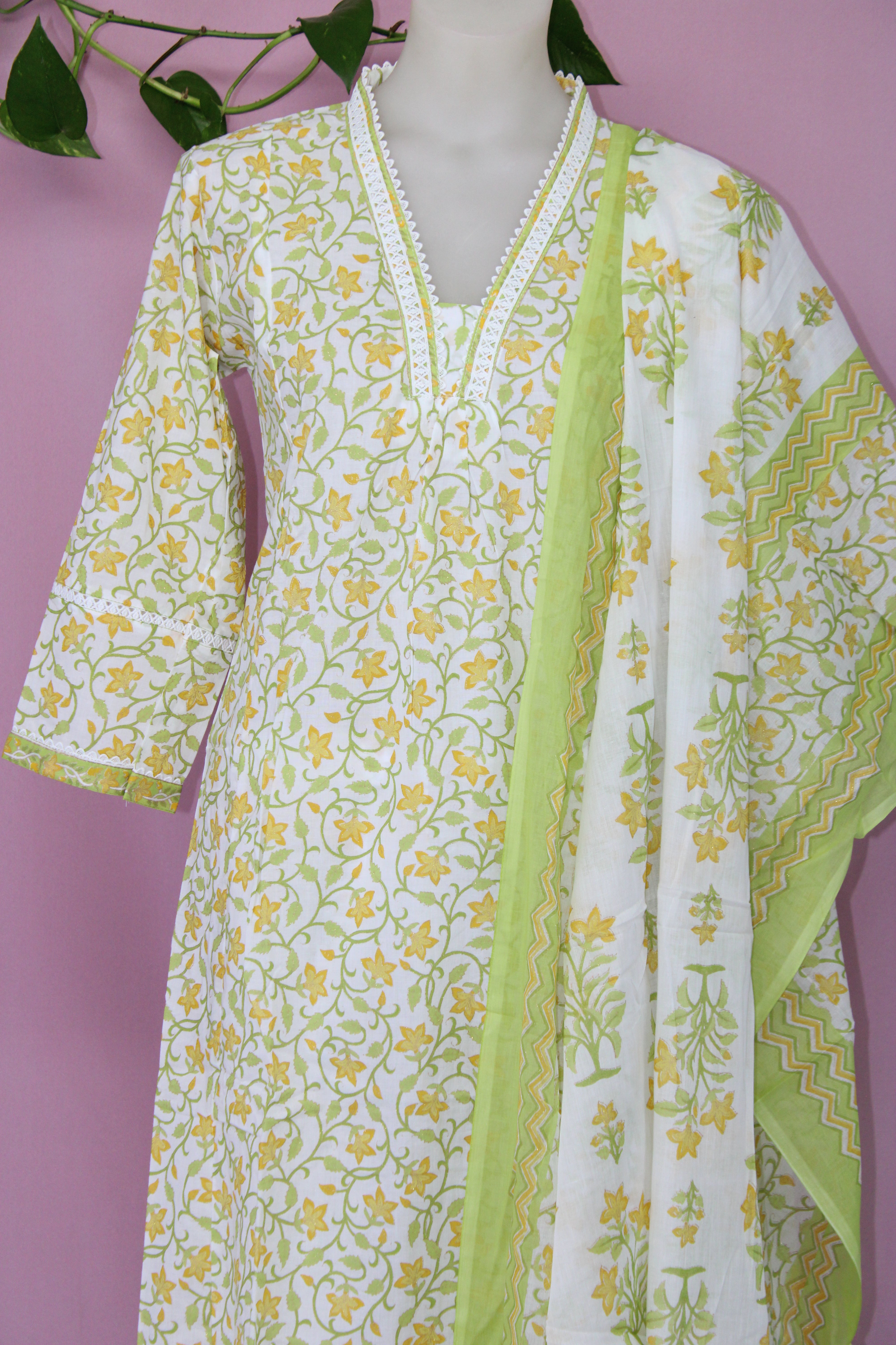 Leena - Cotton V-Neckline Suit