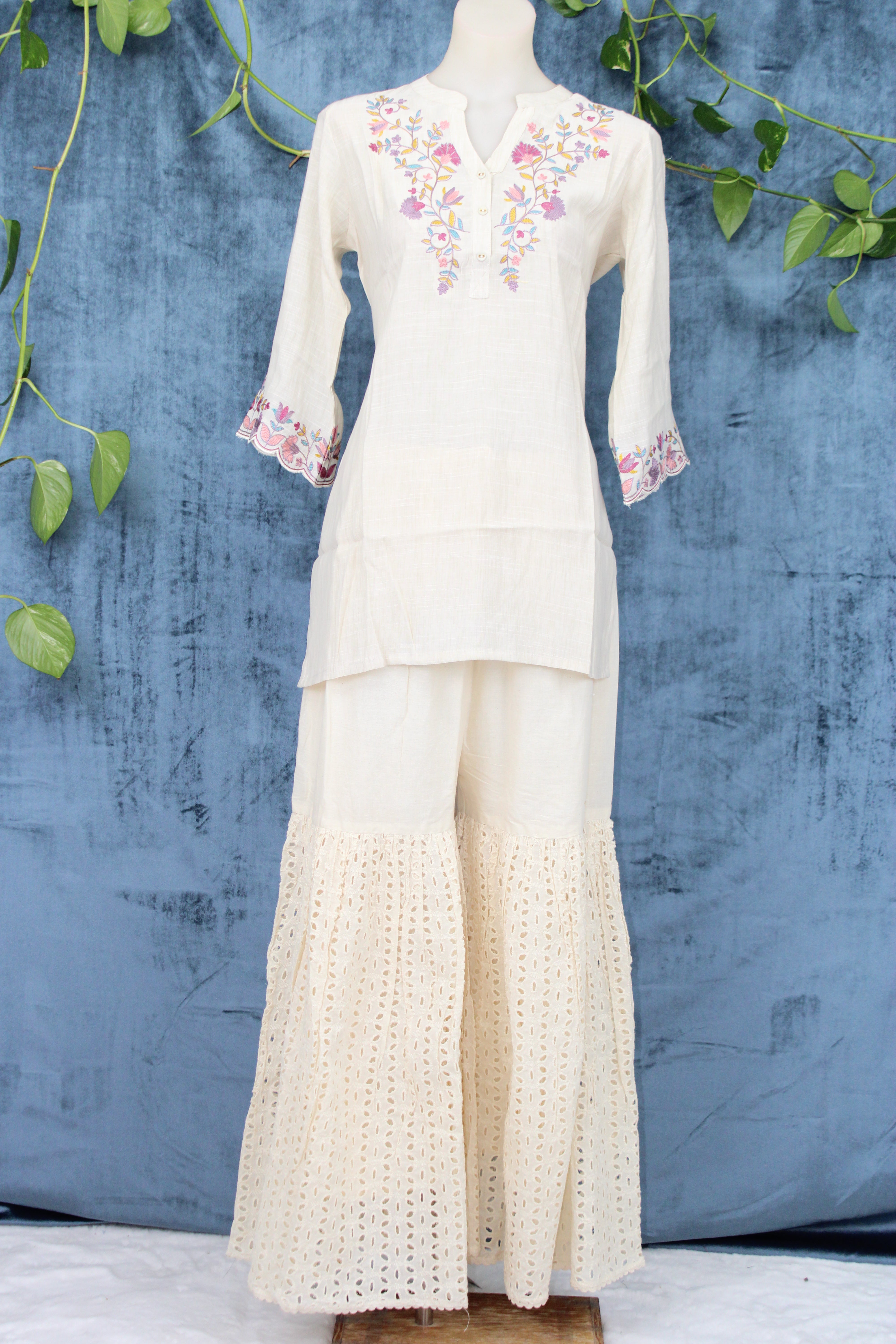 Luna - Cotton Kashmiri Yoke Embroidery Short Kurti
