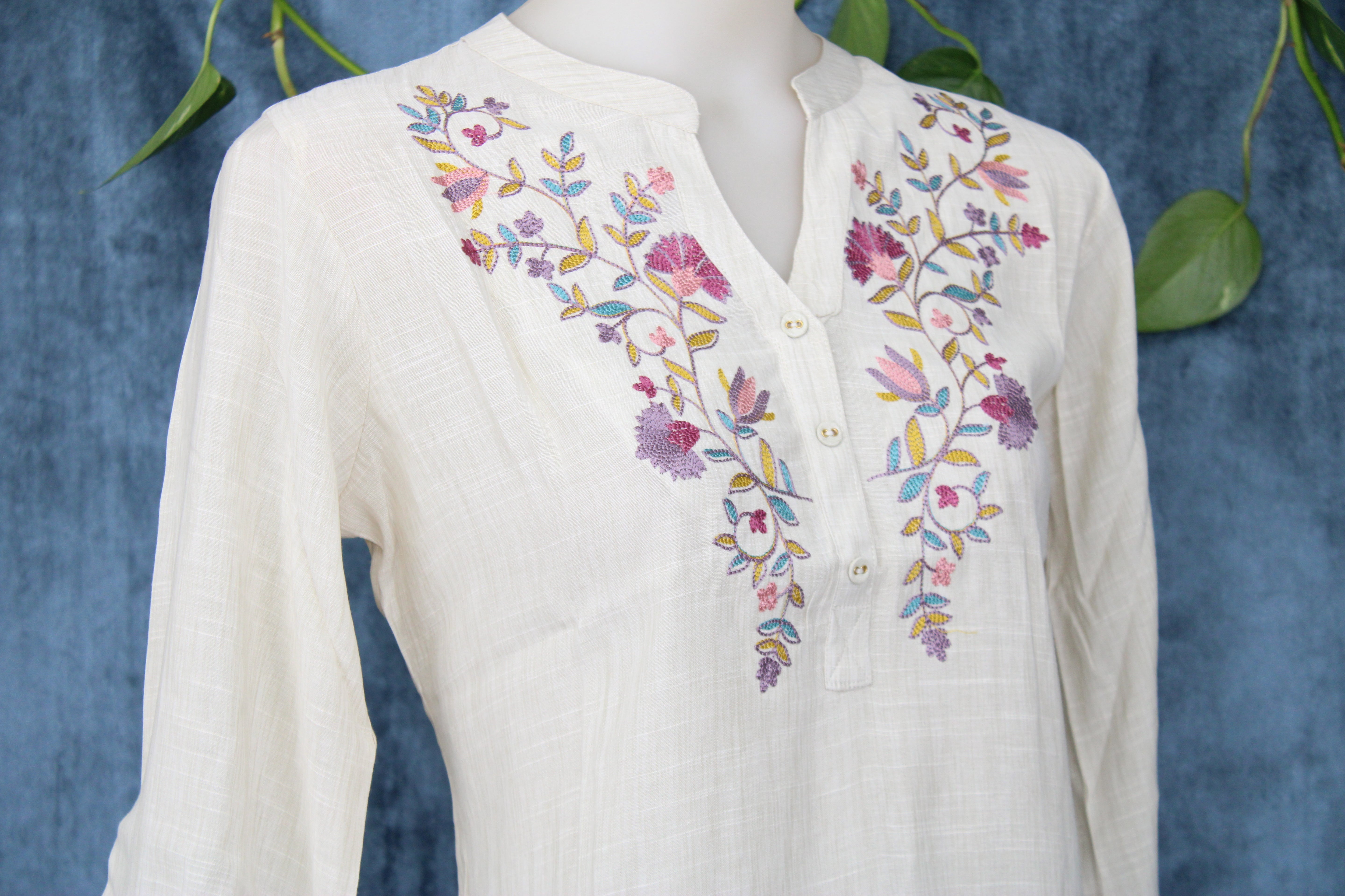 Luna - Cotton Kashmiri Yoke Embroidery Short Kurti