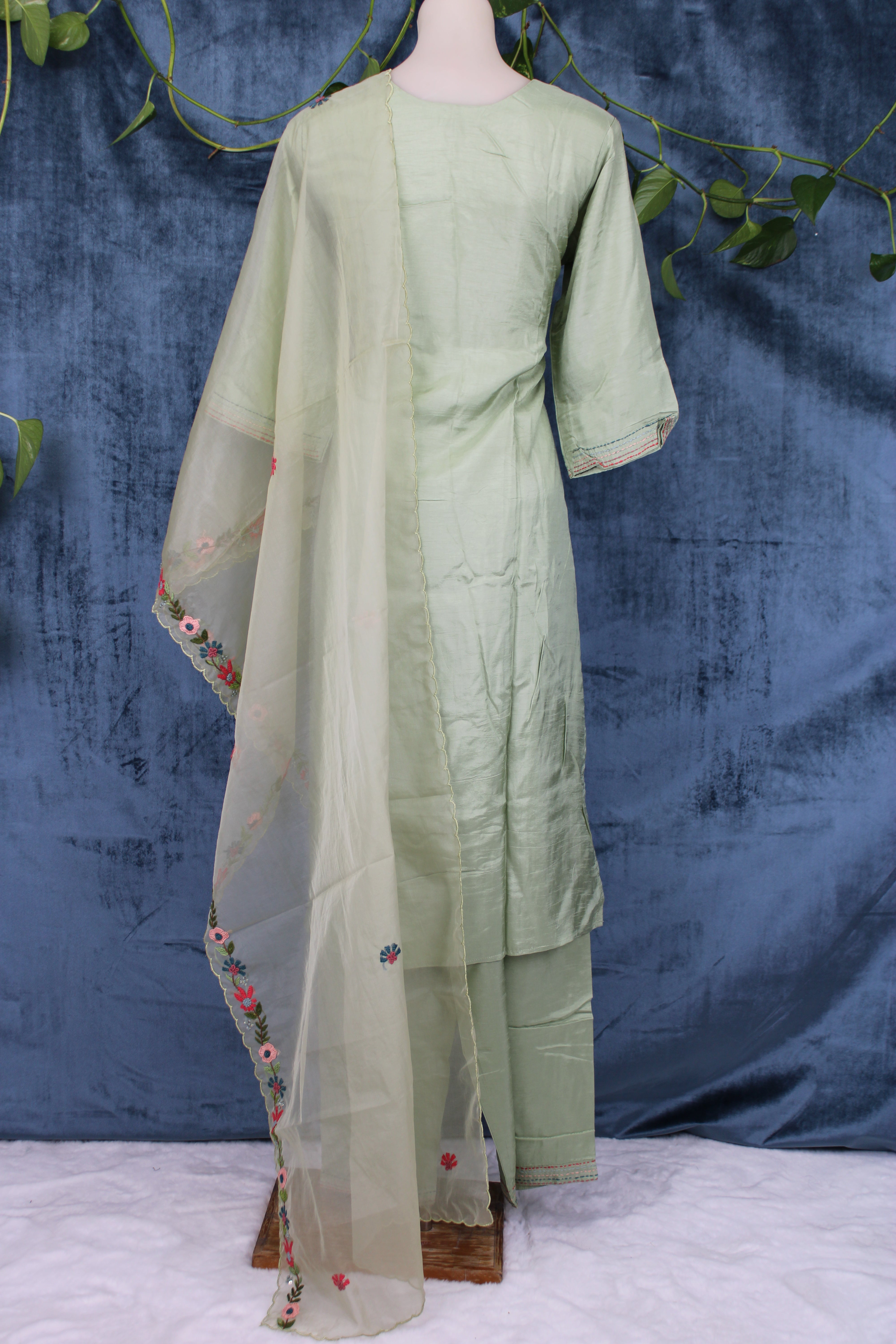 Mehar - Straight Suit
