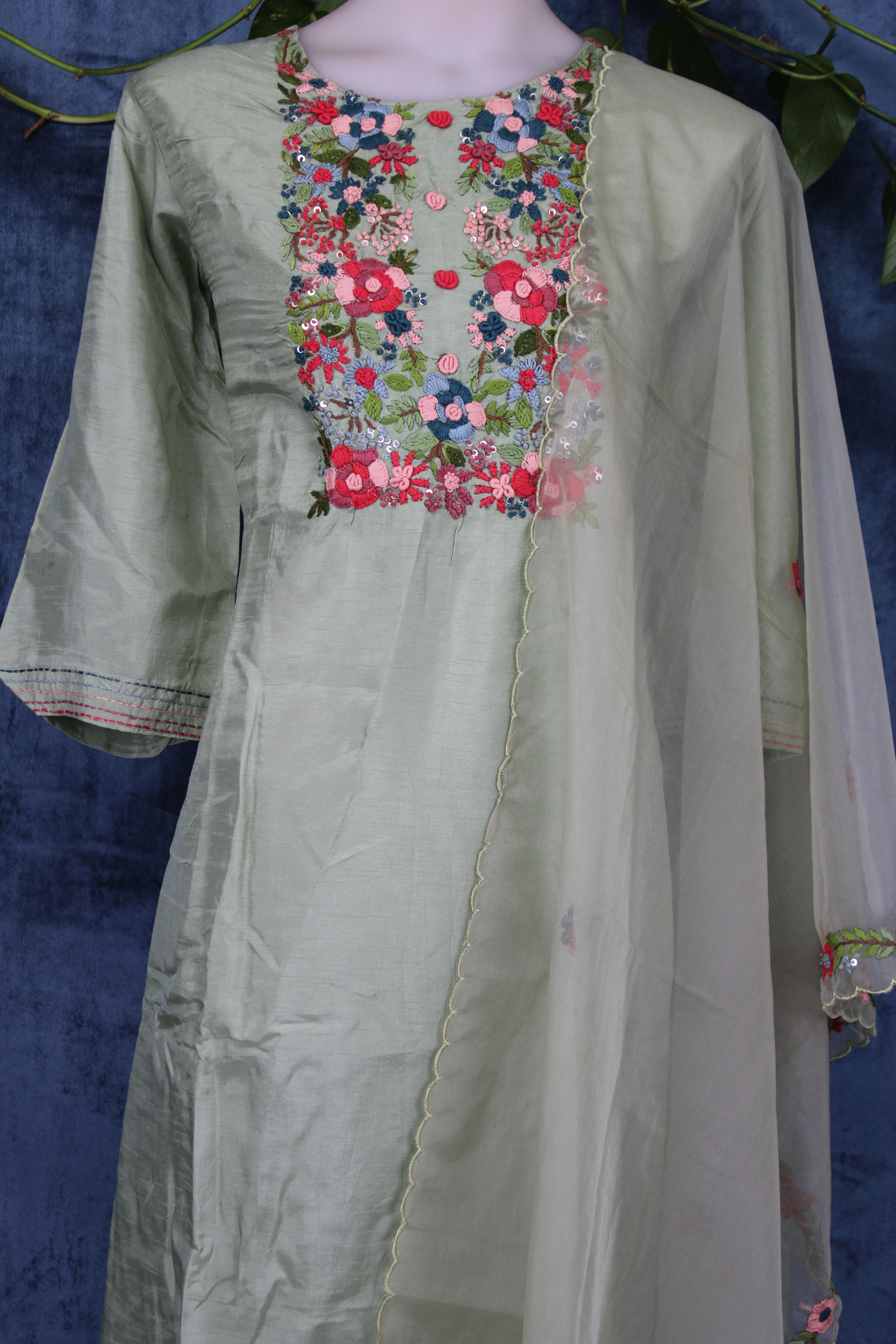 Mehar - Straight Suit