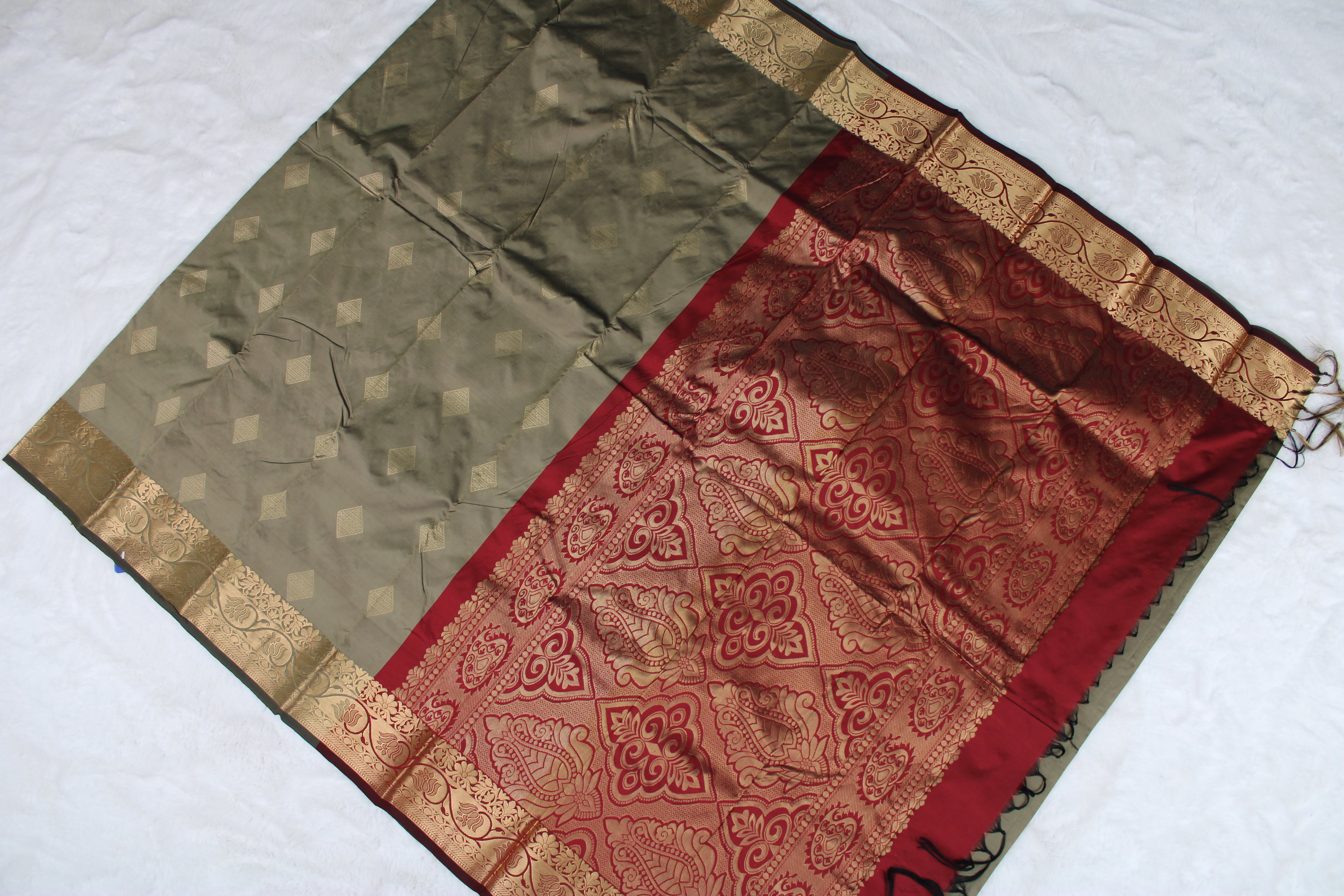 Mirai - Semi Silk Saree