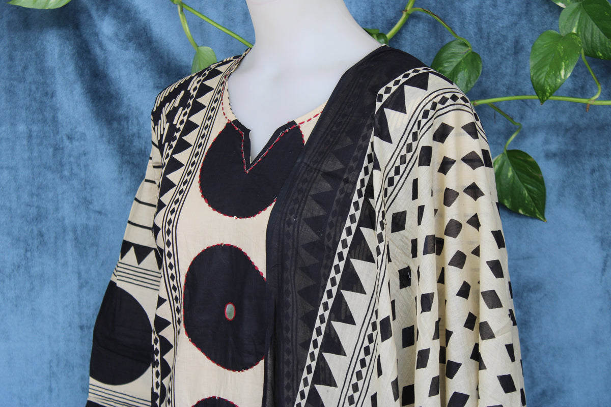 Nandini - Straight Suit