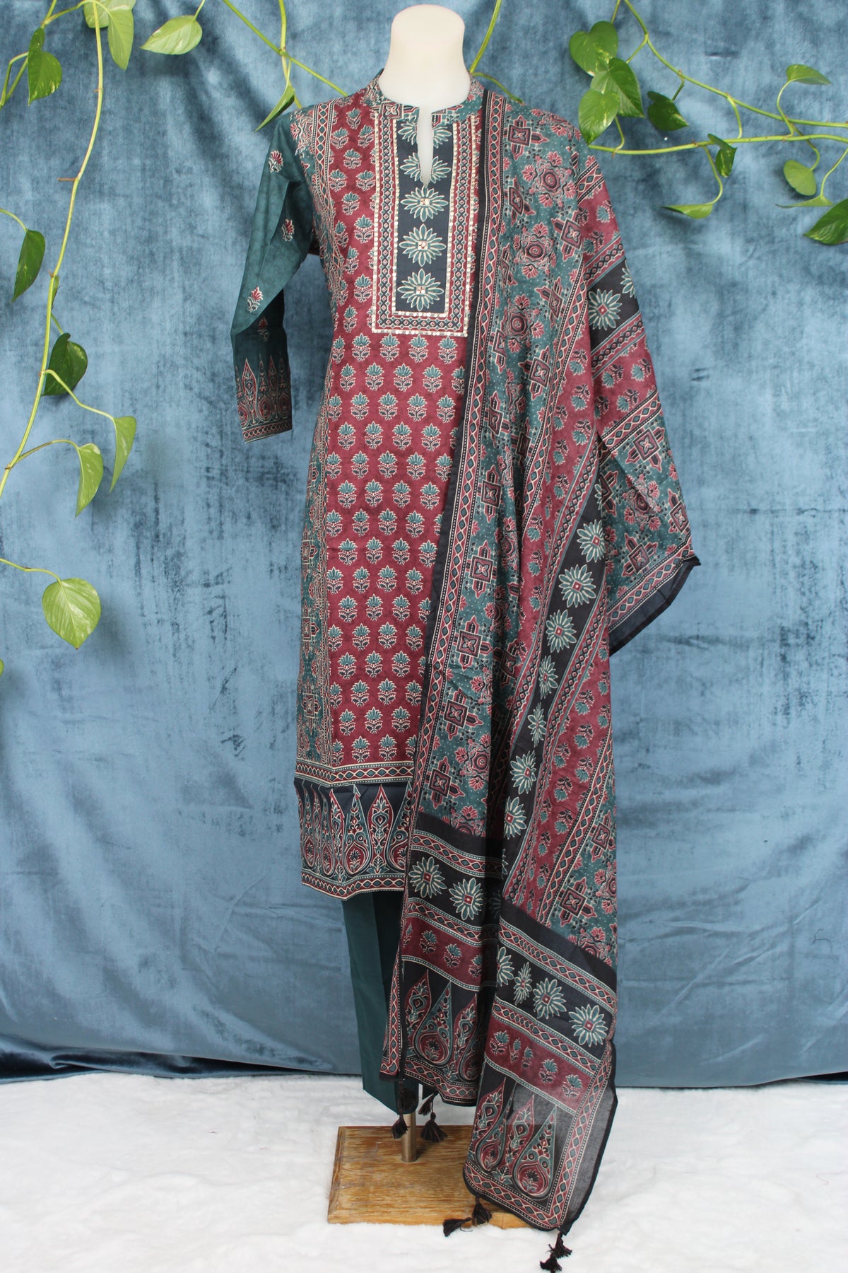 Priti - Straight Suit