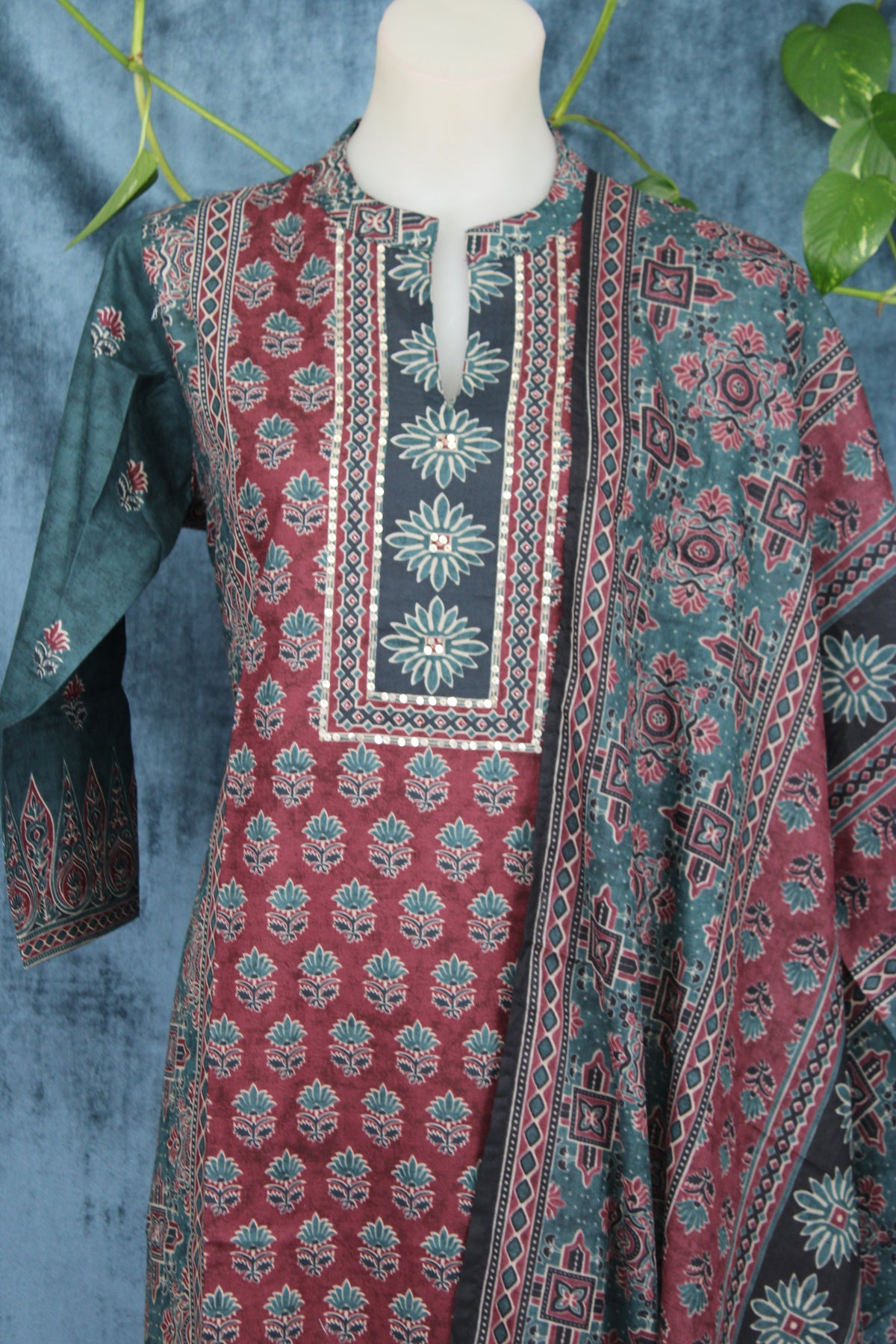 Priti - Straight Suit