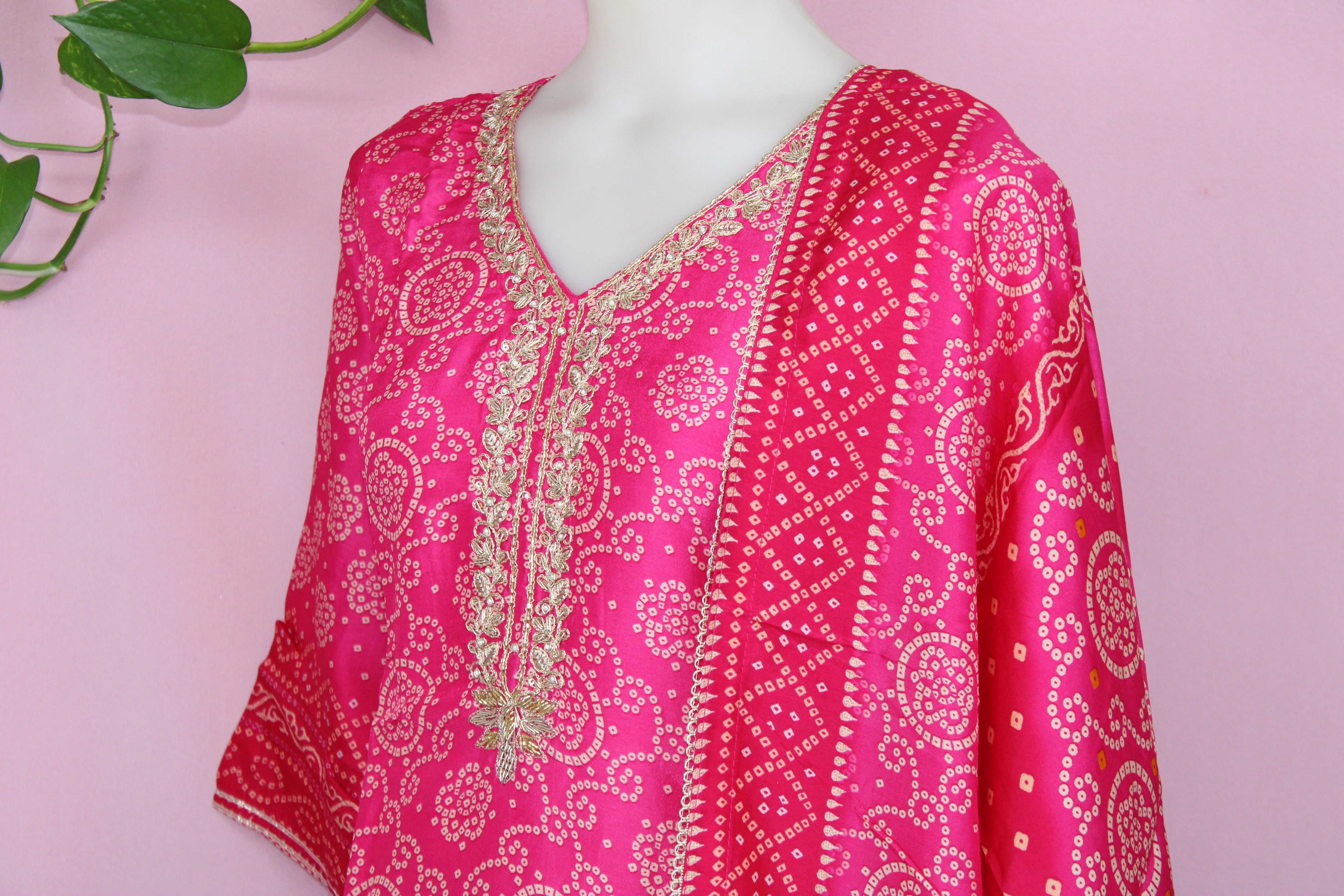 Somya - Silk Bandani Straight Suit