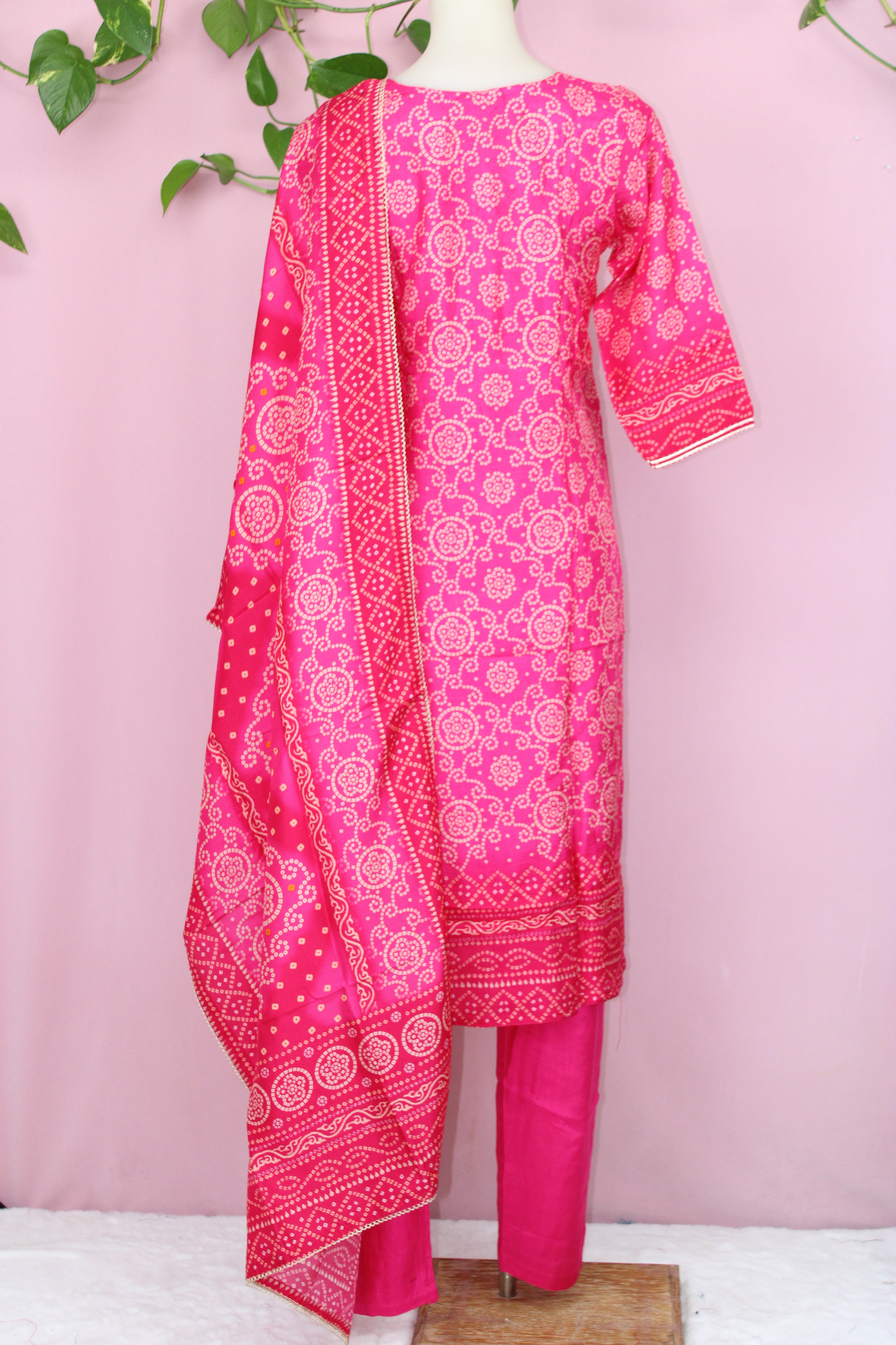 Somya - Silk Bandani Straight Suit