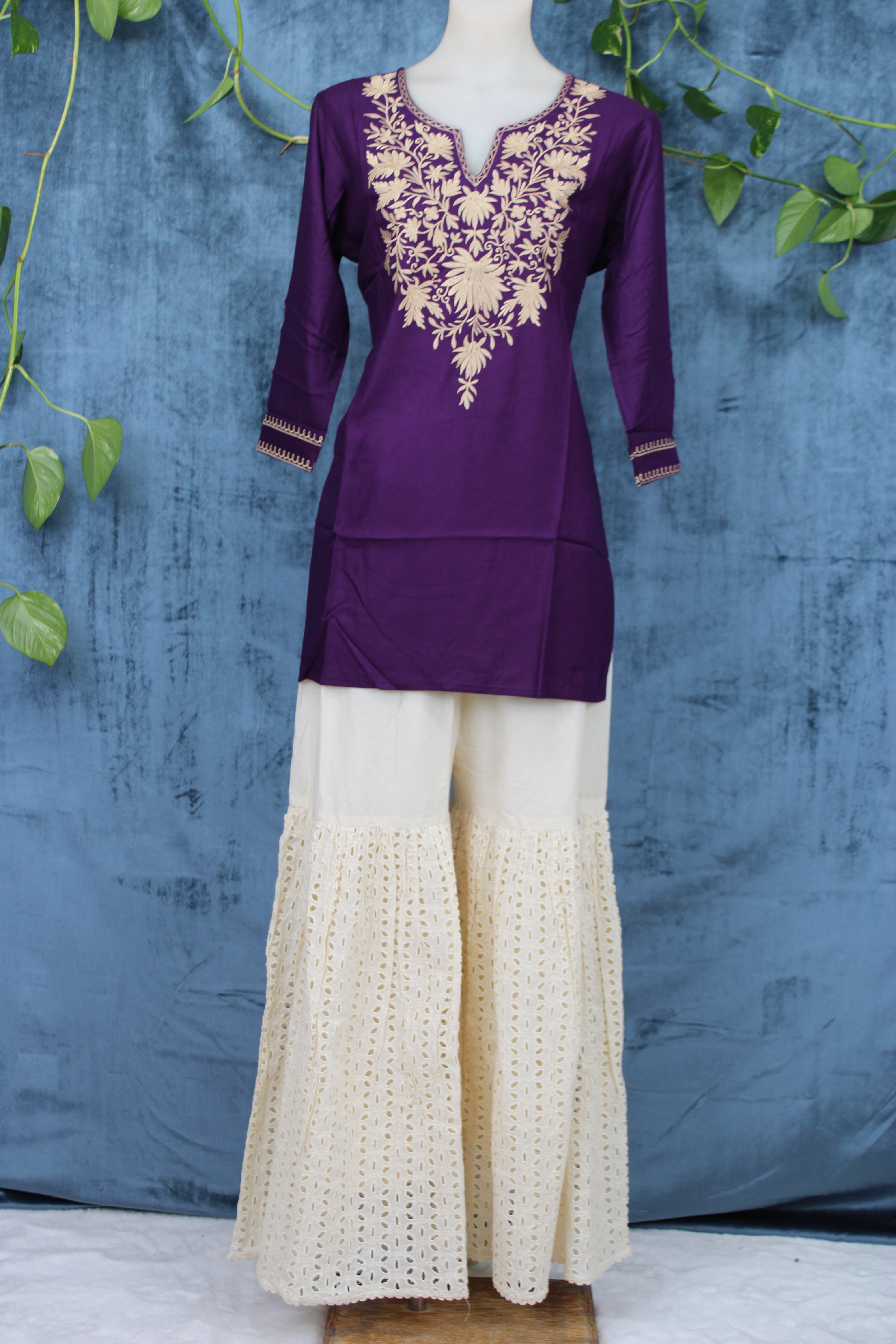 Tanvi - Cotton Kashmiri Yoke Embroidery Short Kurti
