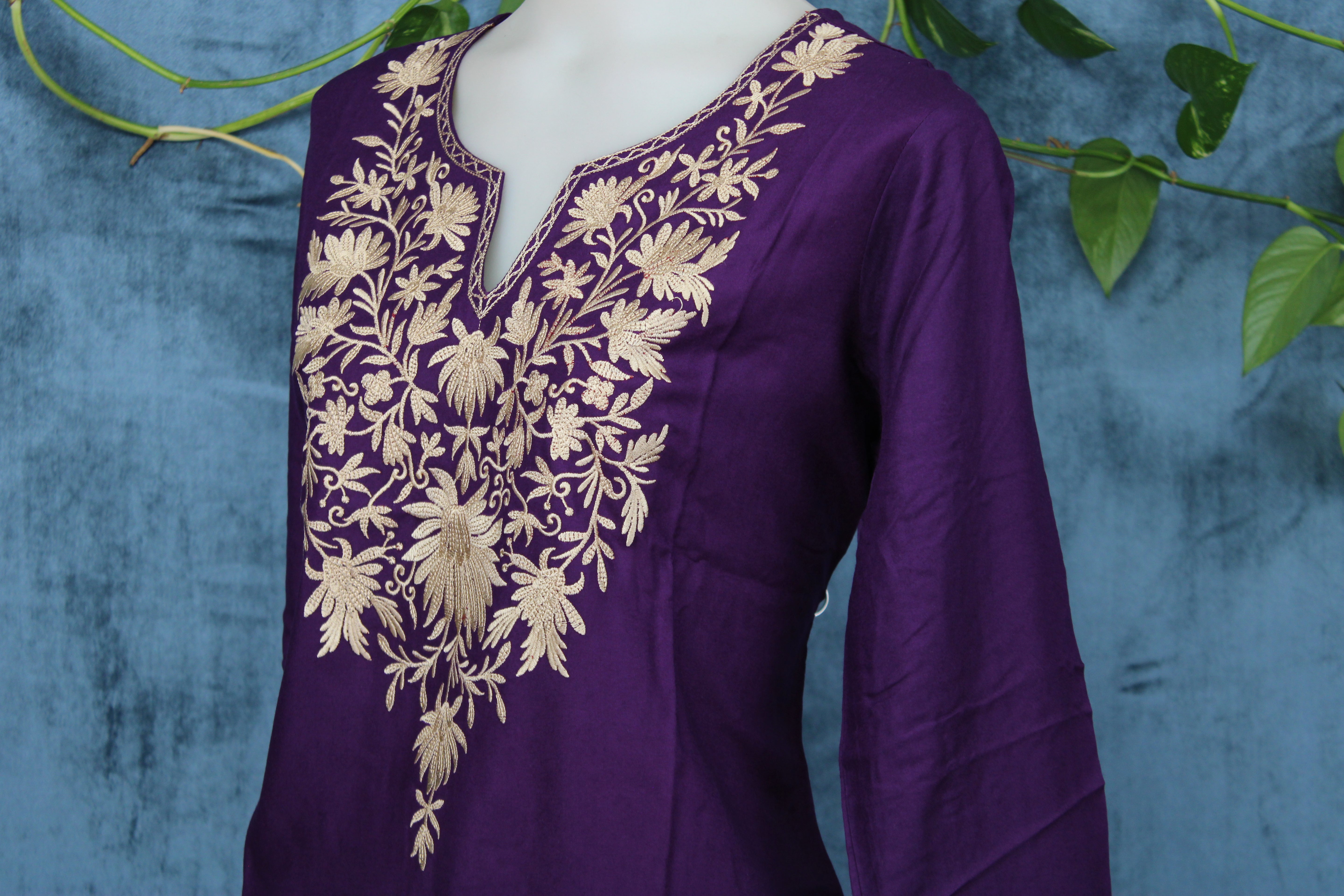 Tanvi - Cotton Kashmiri Yoke Embroidery Short Kurti