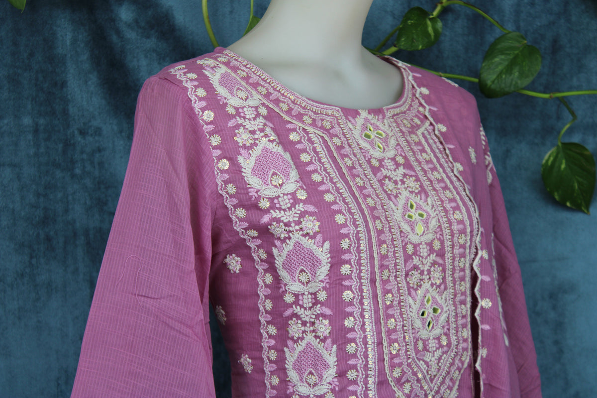 Uditi - Straight Suit